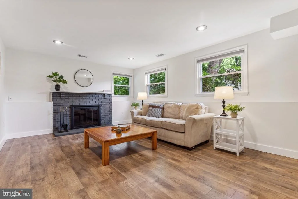 Photo of 9246 ROCKEFELLER LANE