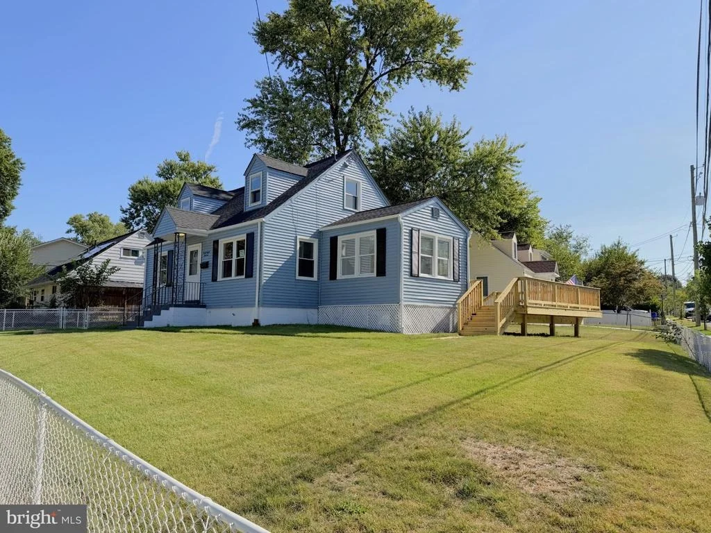Photo of 9813 BRADDOCK ROAD