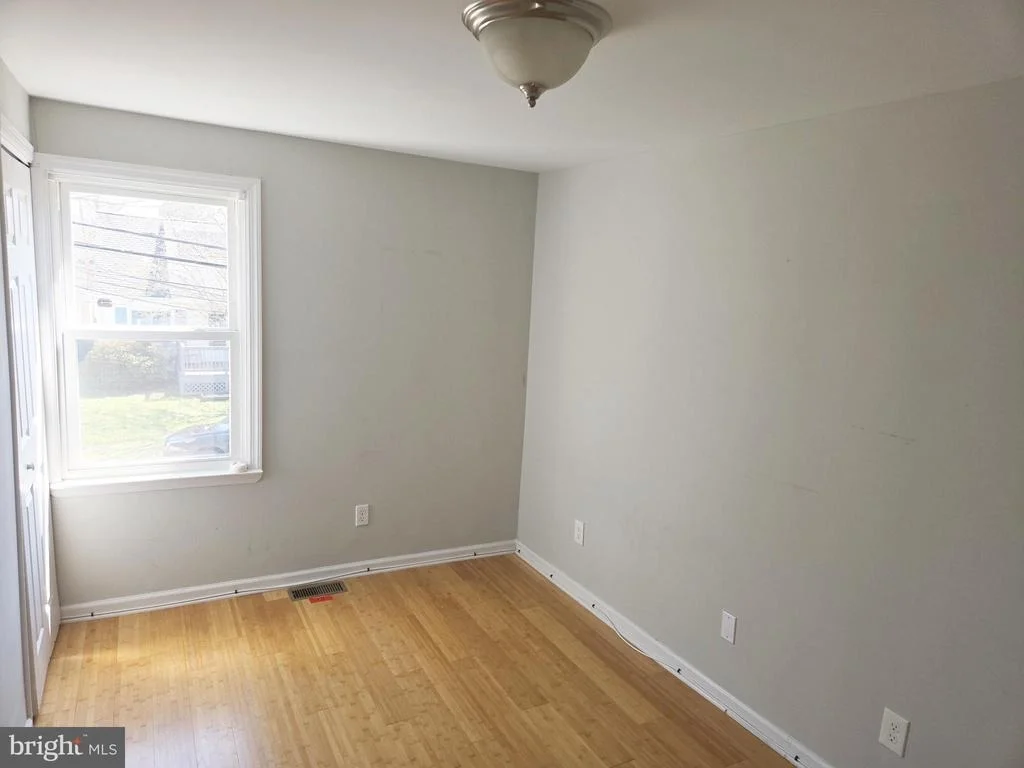 Photo of 10 HAWTHORNE AVENUE