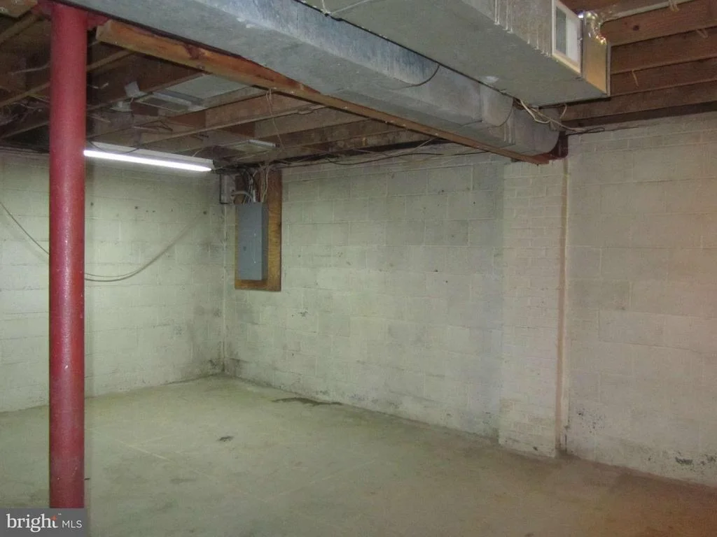 Photo of 10816 SCOTT DRIVE