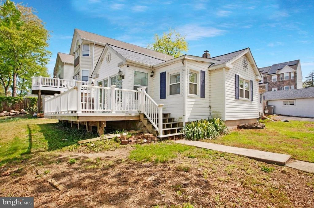 Photo of 7801 WATERVIEW