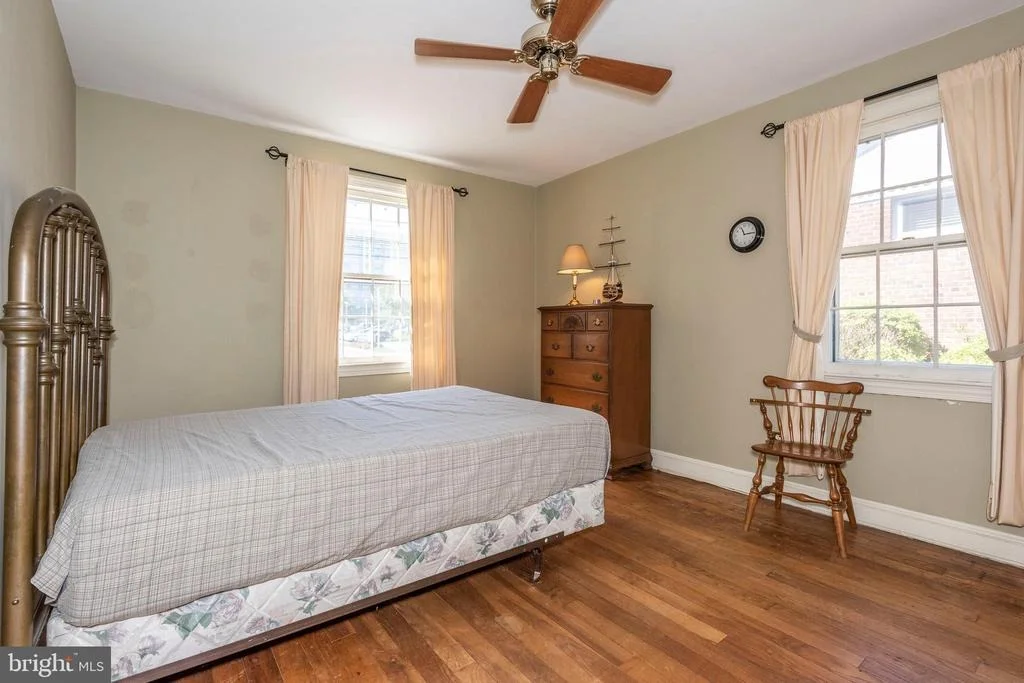 Photo of 1517 FOREST GLEN ROAD