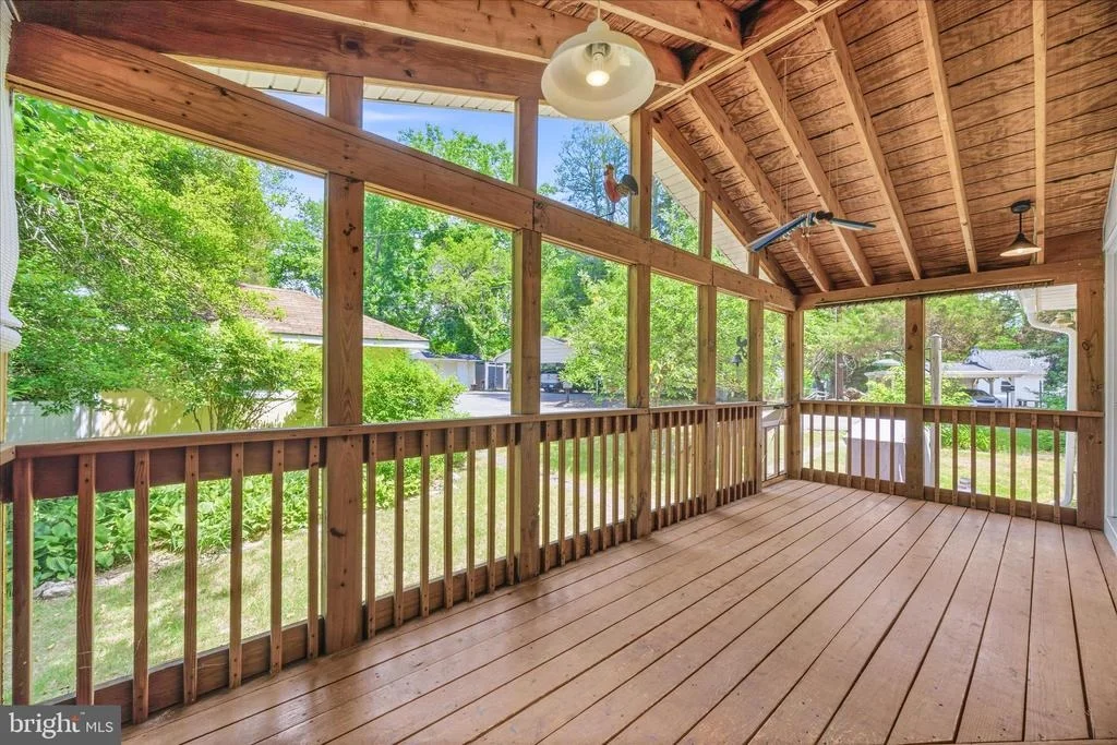 Photo of 565 SUNSET KNOLL ROAD
