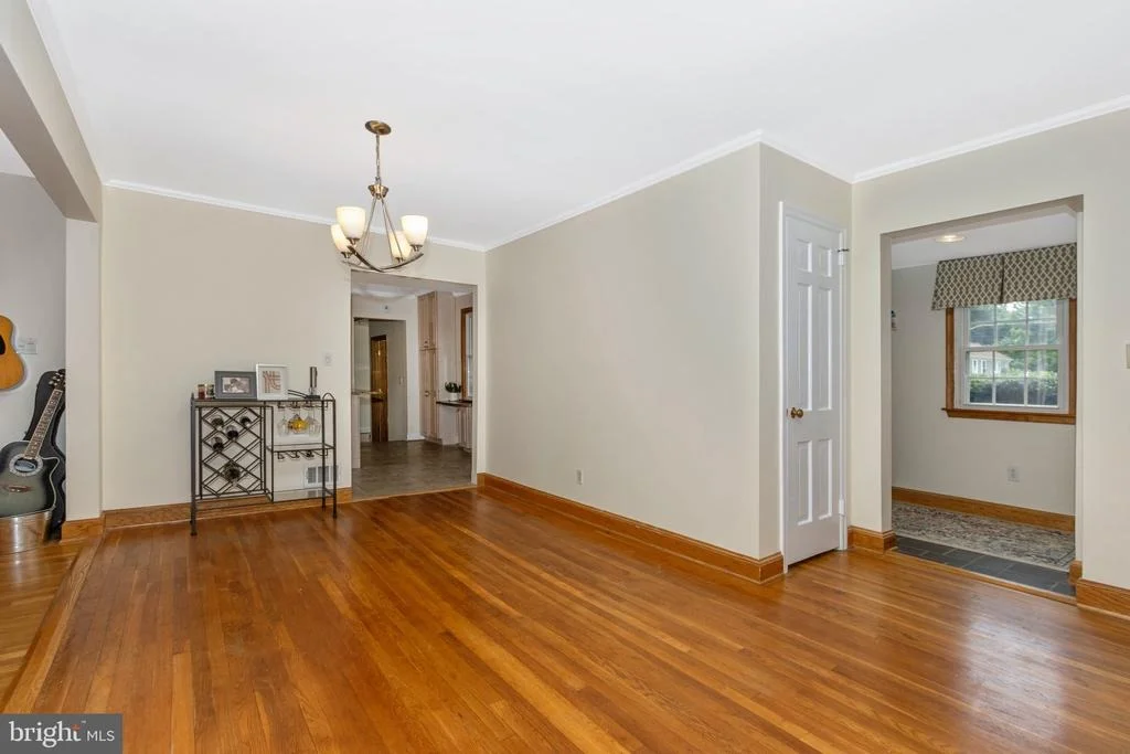 Photo of 120 PIPING ROCK DRIVE