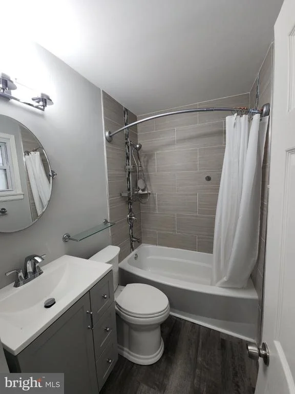 Photo of 802 DEVON ROAD