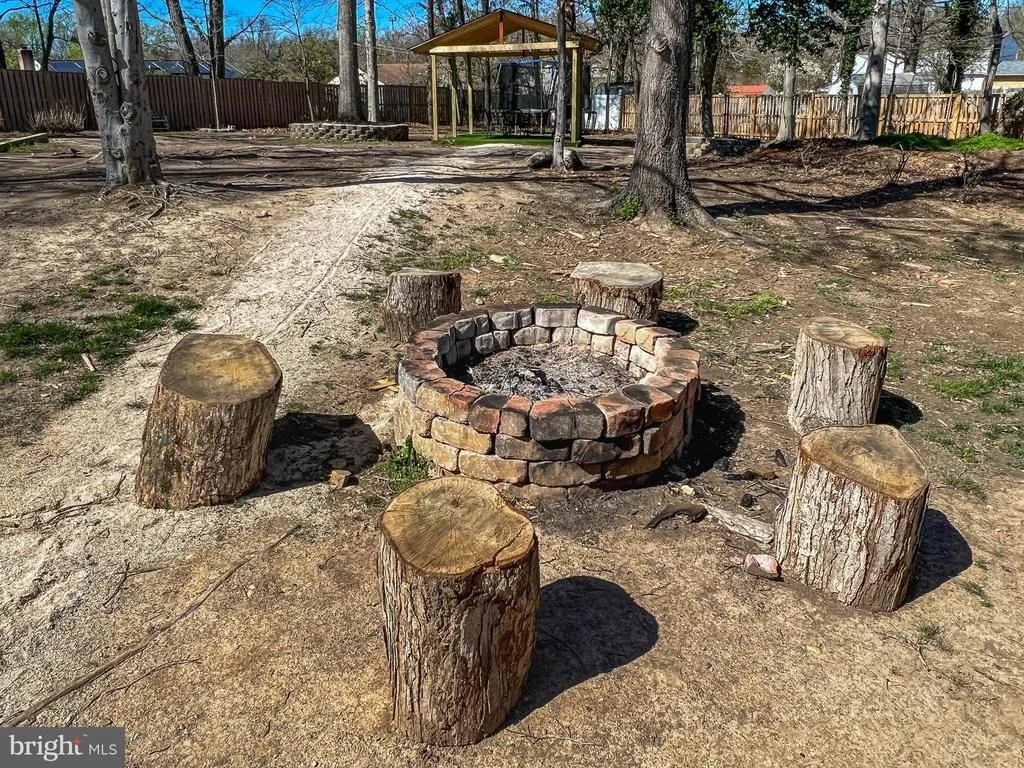 Photo of 9601 ROOSTER LANE