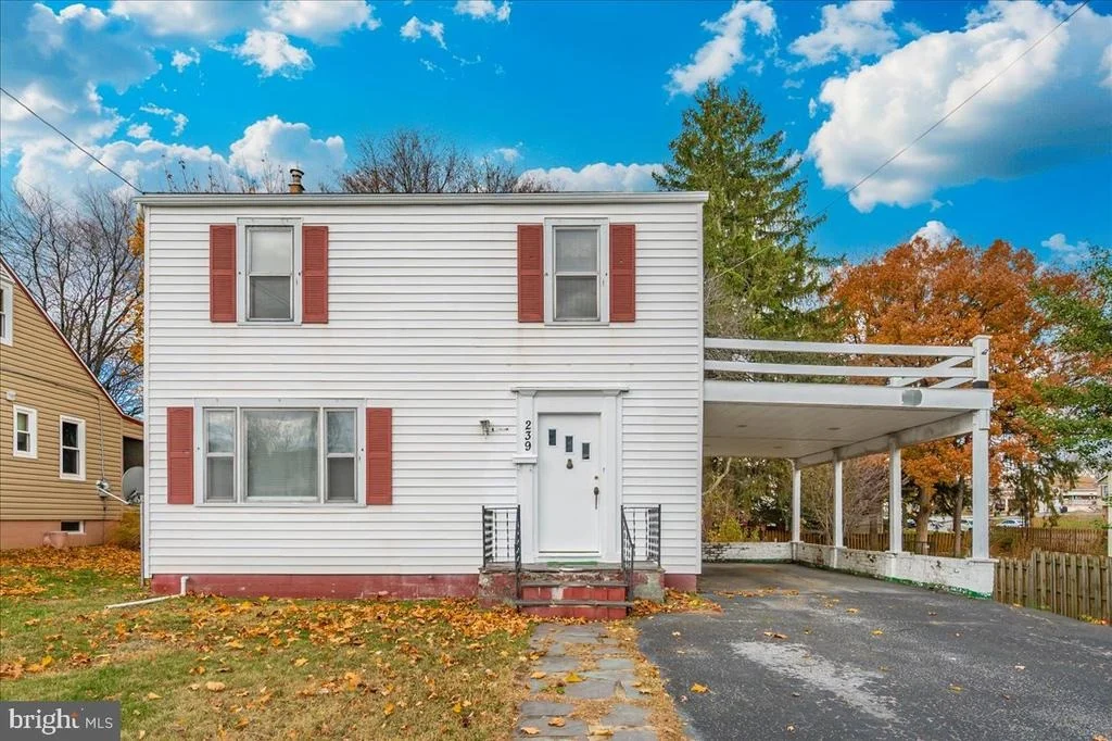 Photo of 239 DEVONSHIRE ROAD NE