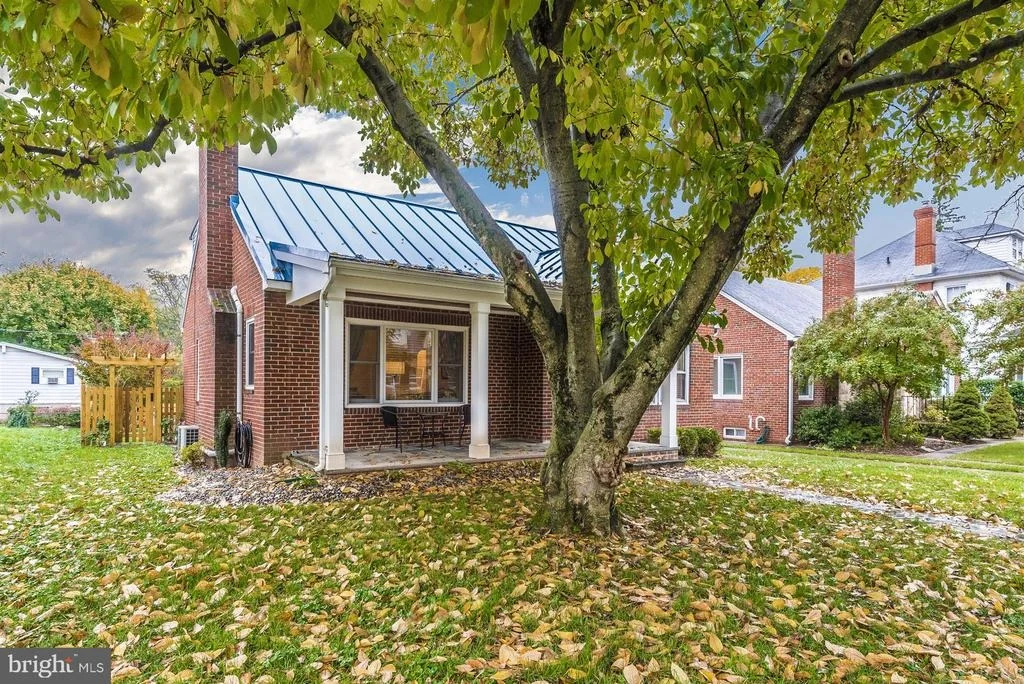 Photo of 404 MAGNOLIA AVENUE