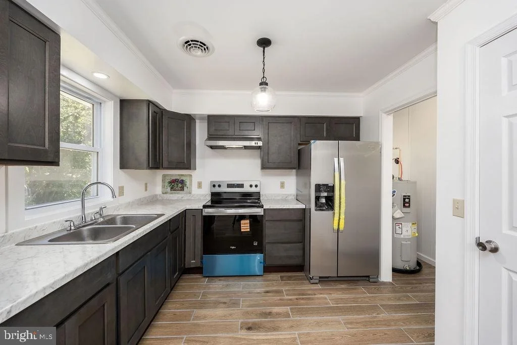 Photo of 813 PRICE ROAD