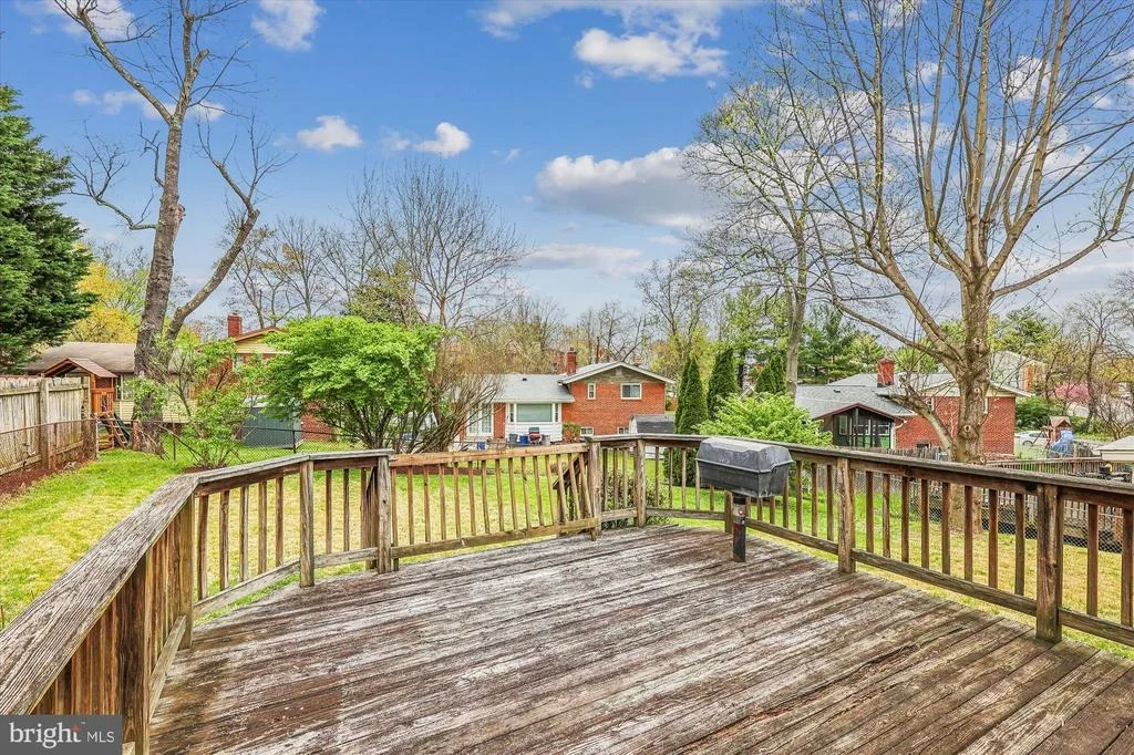 Photo of 2405 HARMON ROAD