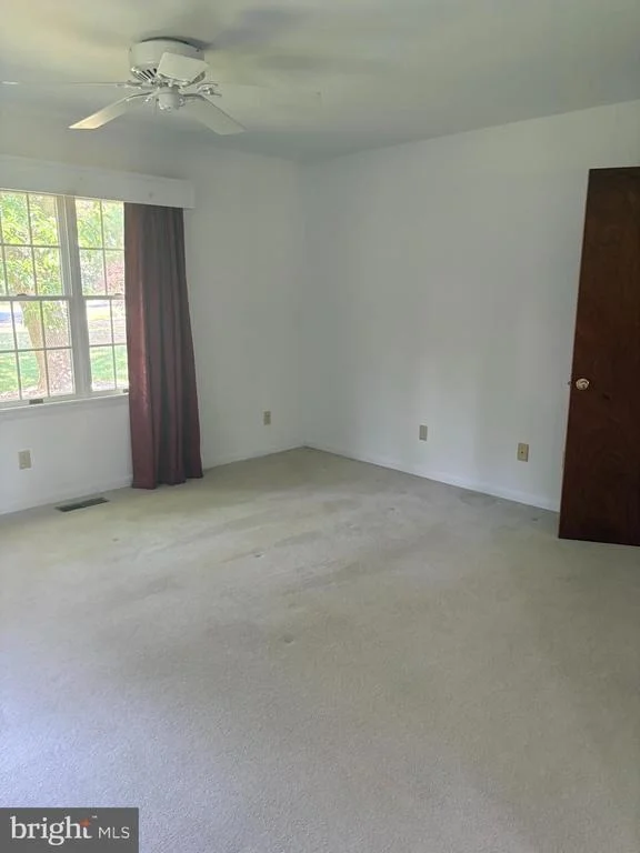 Photo of 207 THRASHER WAY