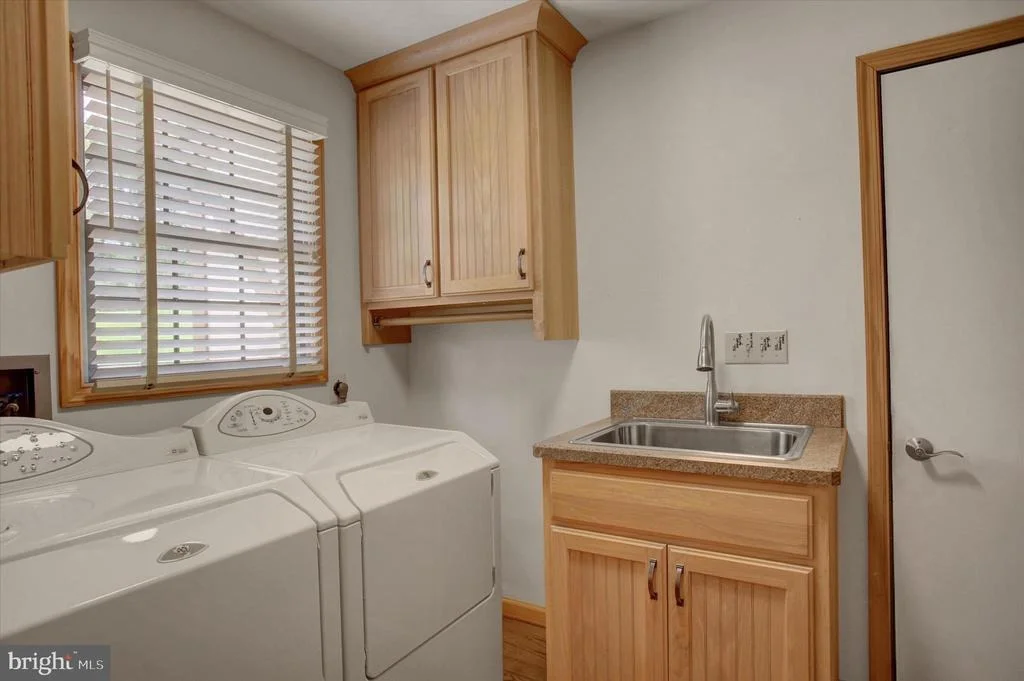 Photo of 8001 MAPLEVILLE ROAD