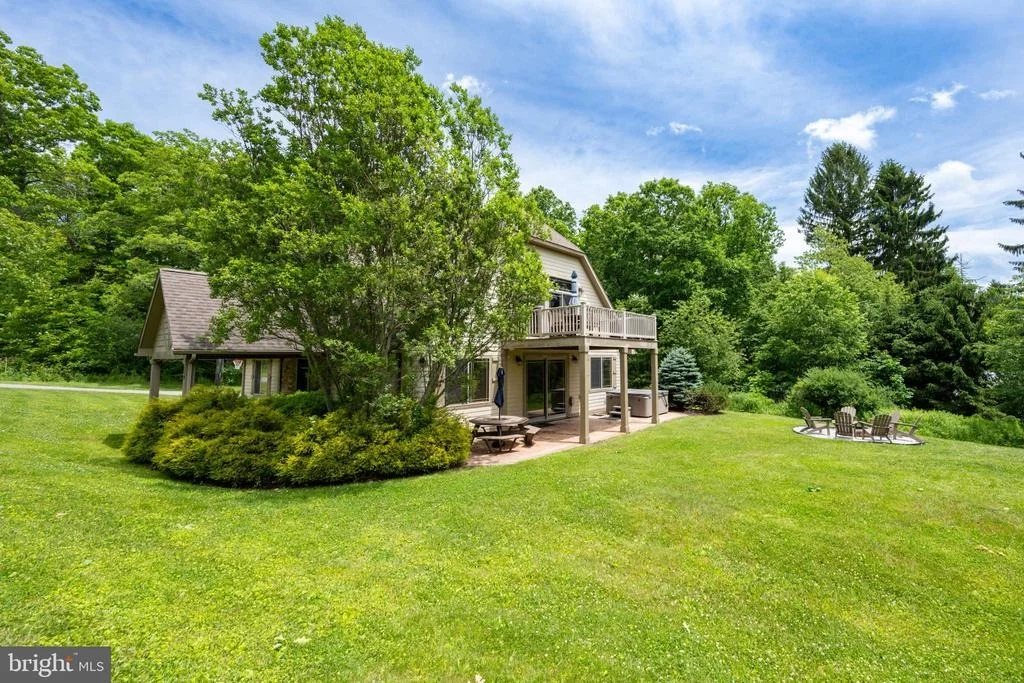Photo of 110 NORTHLAKE DRIVE