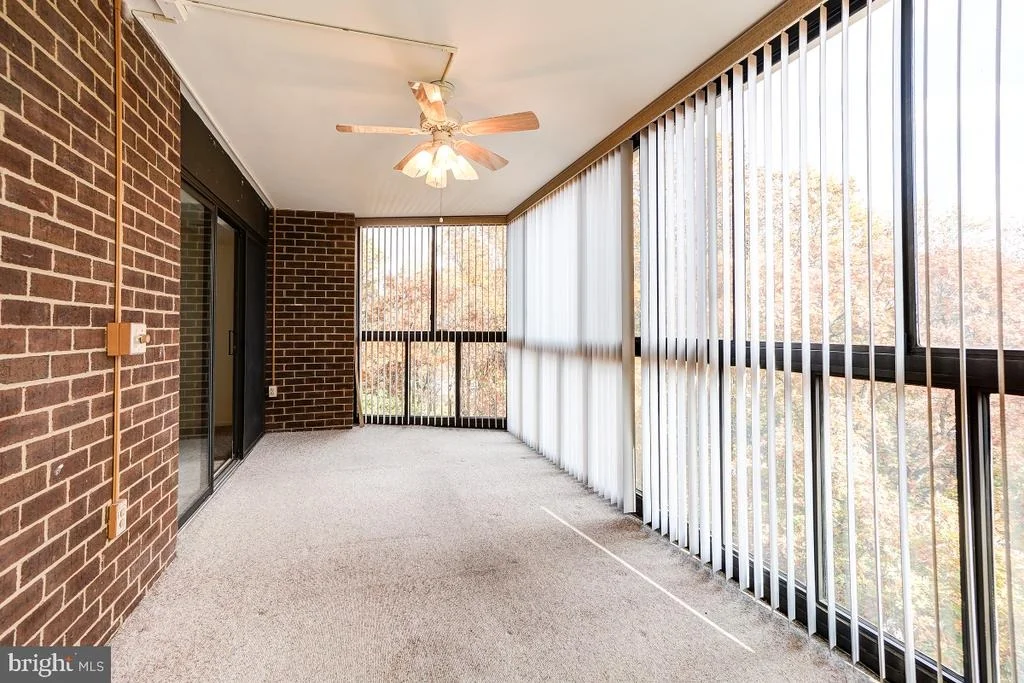 Photo of Unit 41014 at 15100 INTERLACHEN DRIVE