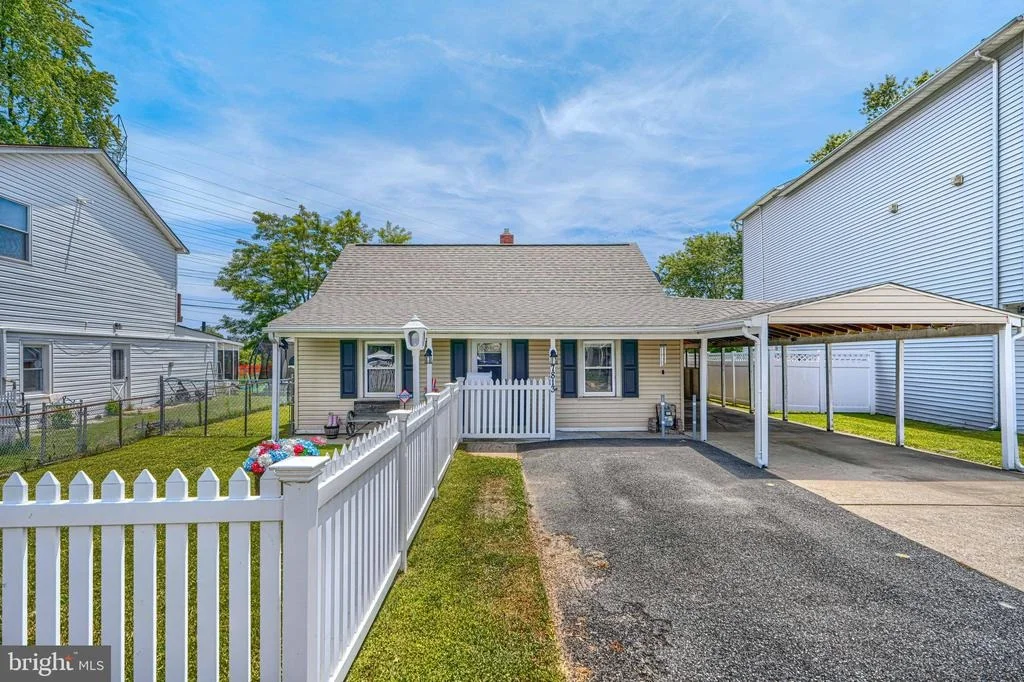 Photo of 7813 FAIRGREEN ROAD