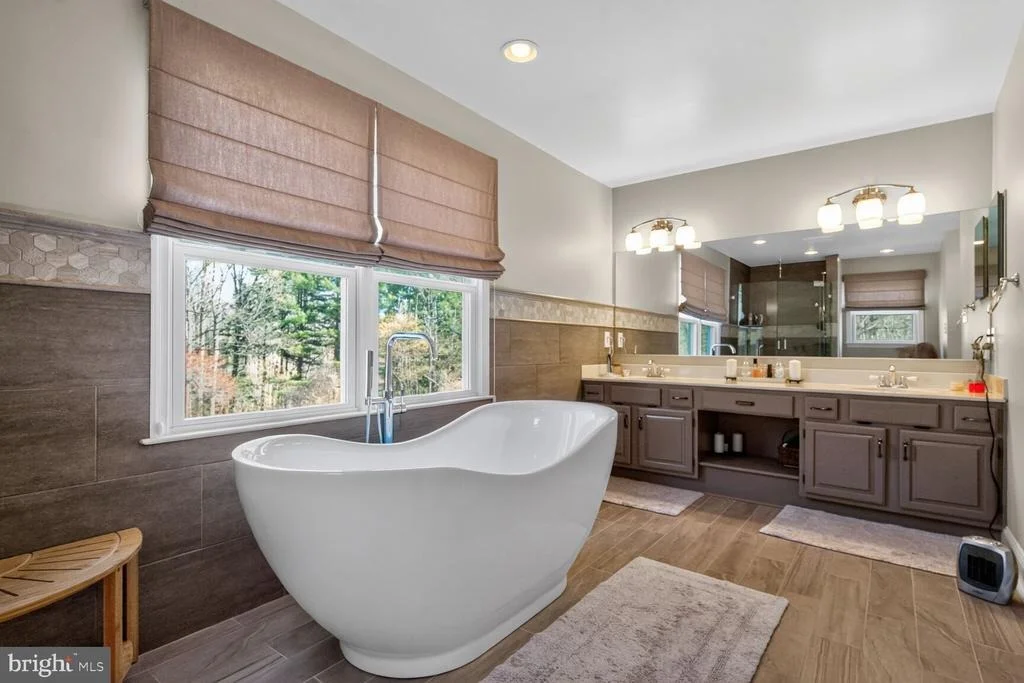 Photo of 2036 MAYFLOWER DRIVE