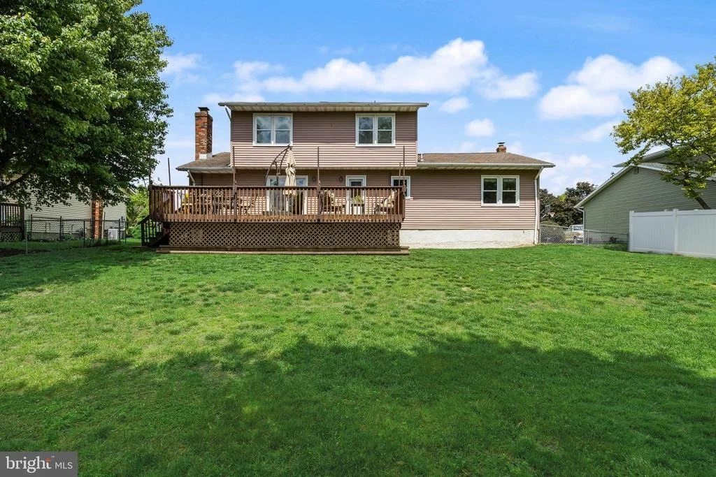 Photo of 1049 ESTATES BOULEVARD