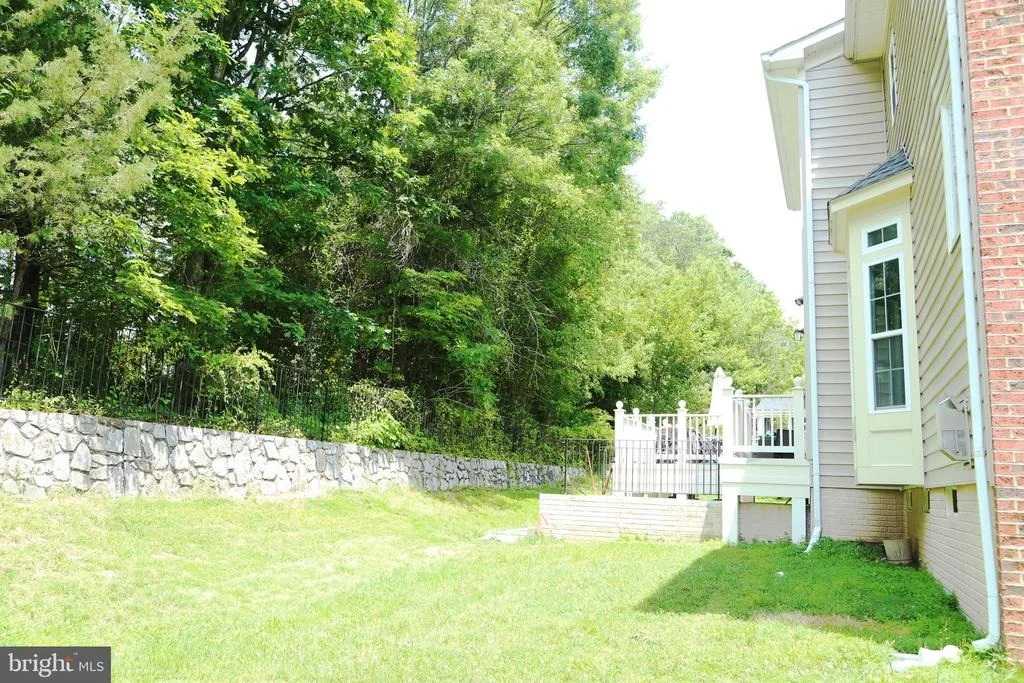 Photo of 7532 RED HILL DRIVE