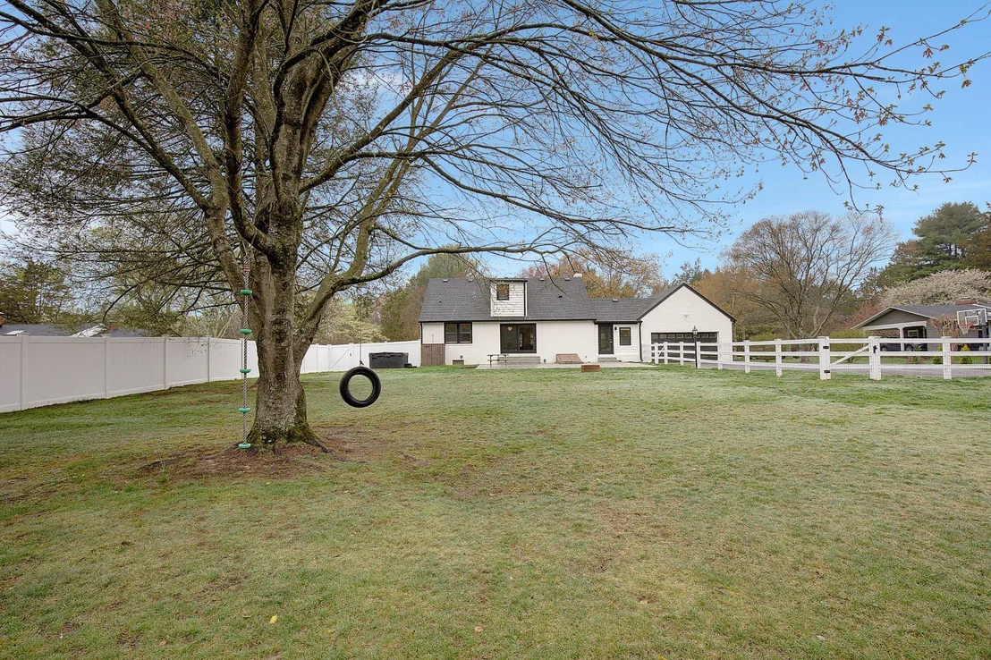 Photo of 818 CEDARCROFT DRIVE