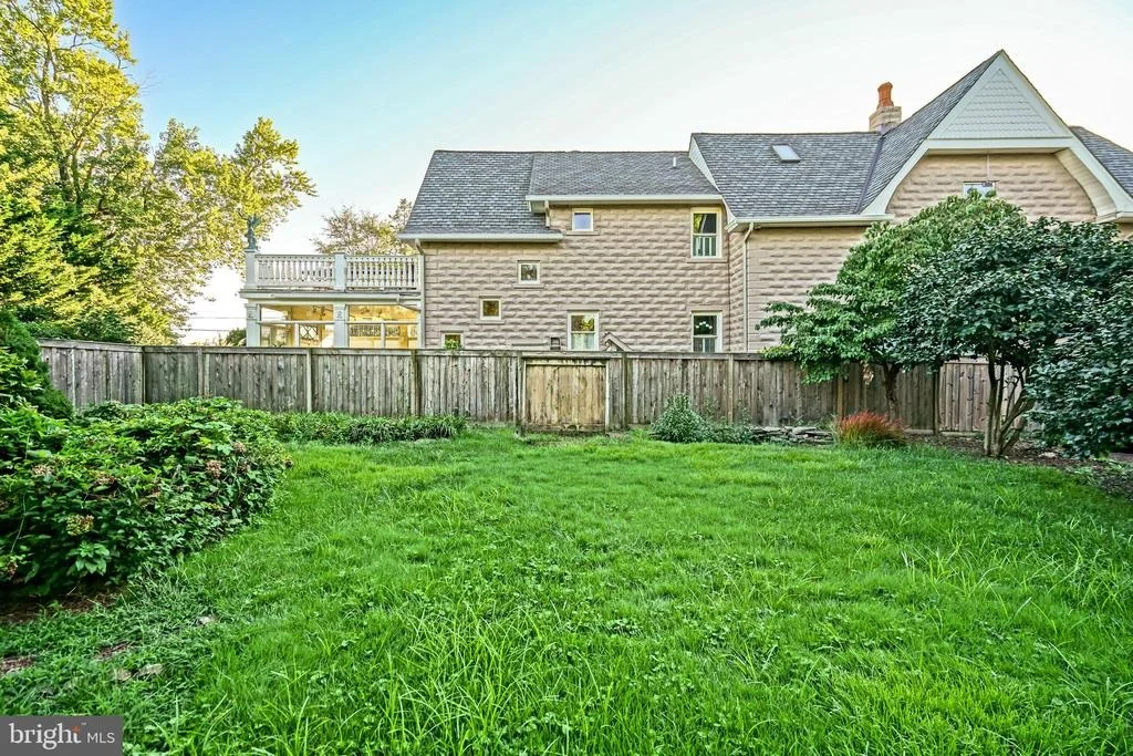 Photo of 111 KINGS HIGHWAY