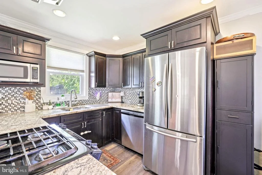 Photo of 4214 THORNCLIFF ROAD
