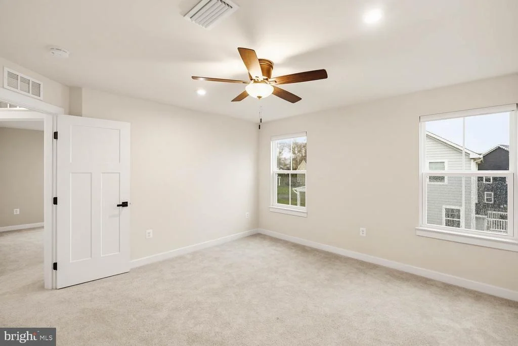Photo of 10907 GREEN LEAF RUN