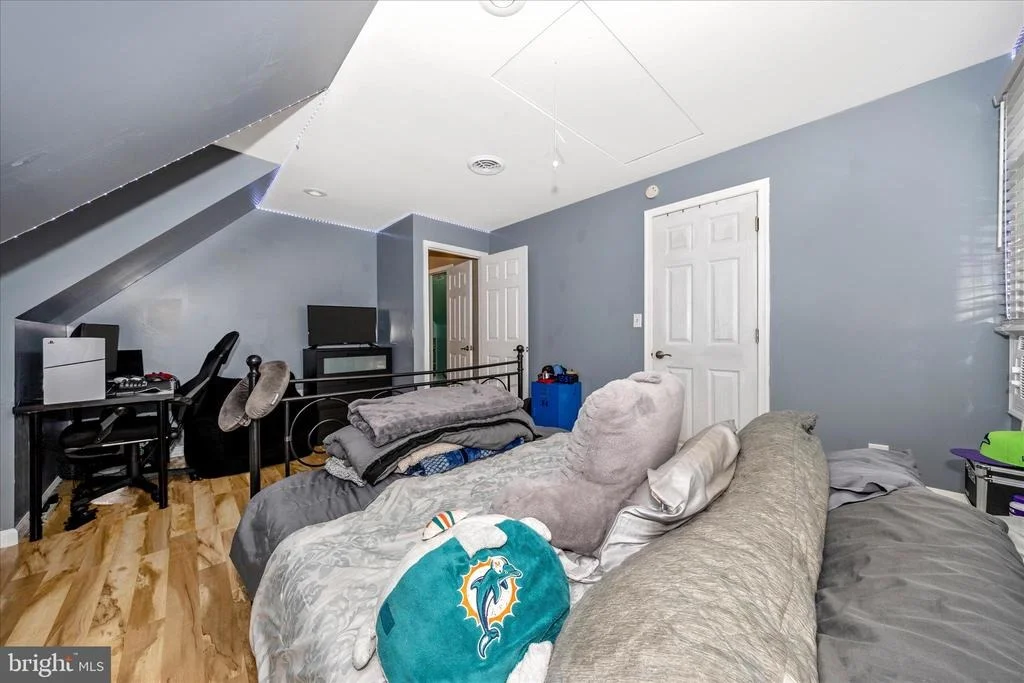 Photo of 6641 JEFFERSON BLVD