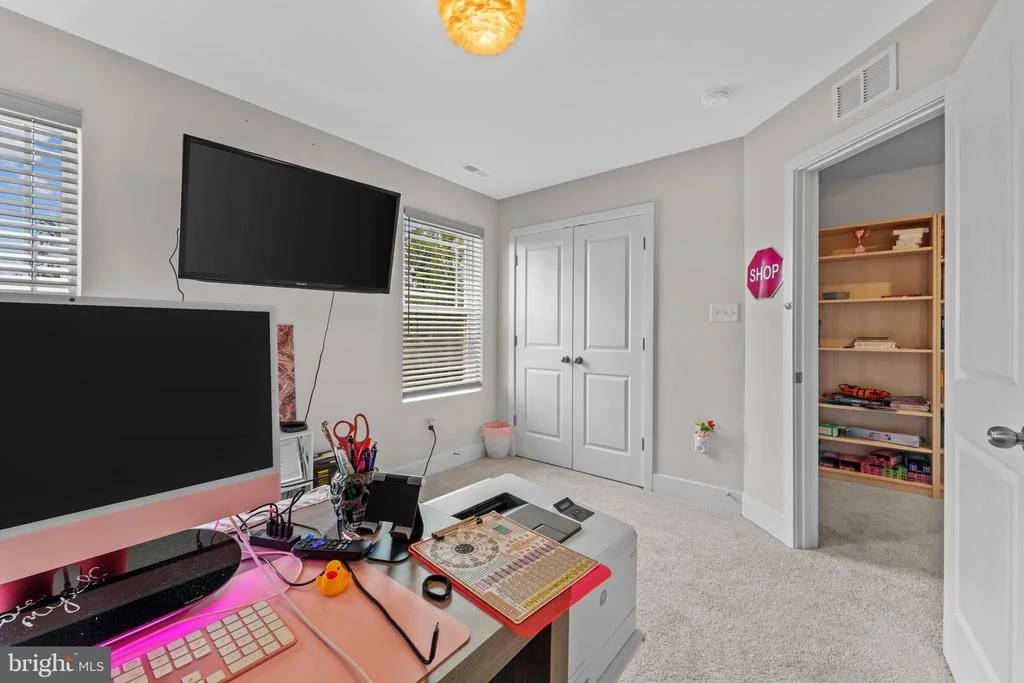 Photo of 5192 NEWPORT CIRCLE