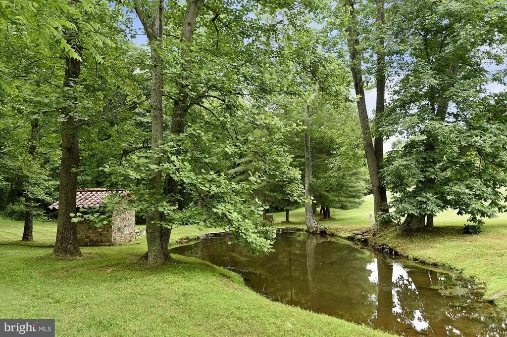 Photo of 2547 HALFWAY ROAD