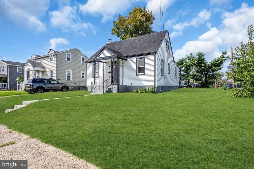 Photo of 33 MORRIS AVENUE