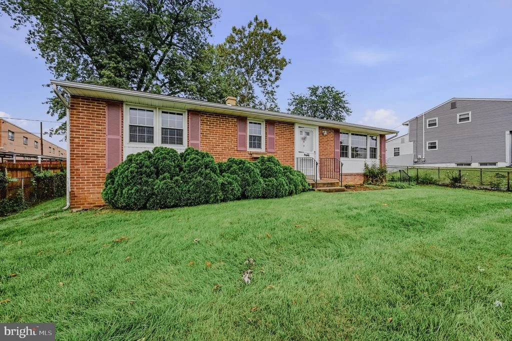 Photo of 308 BREWSTER DRIVE