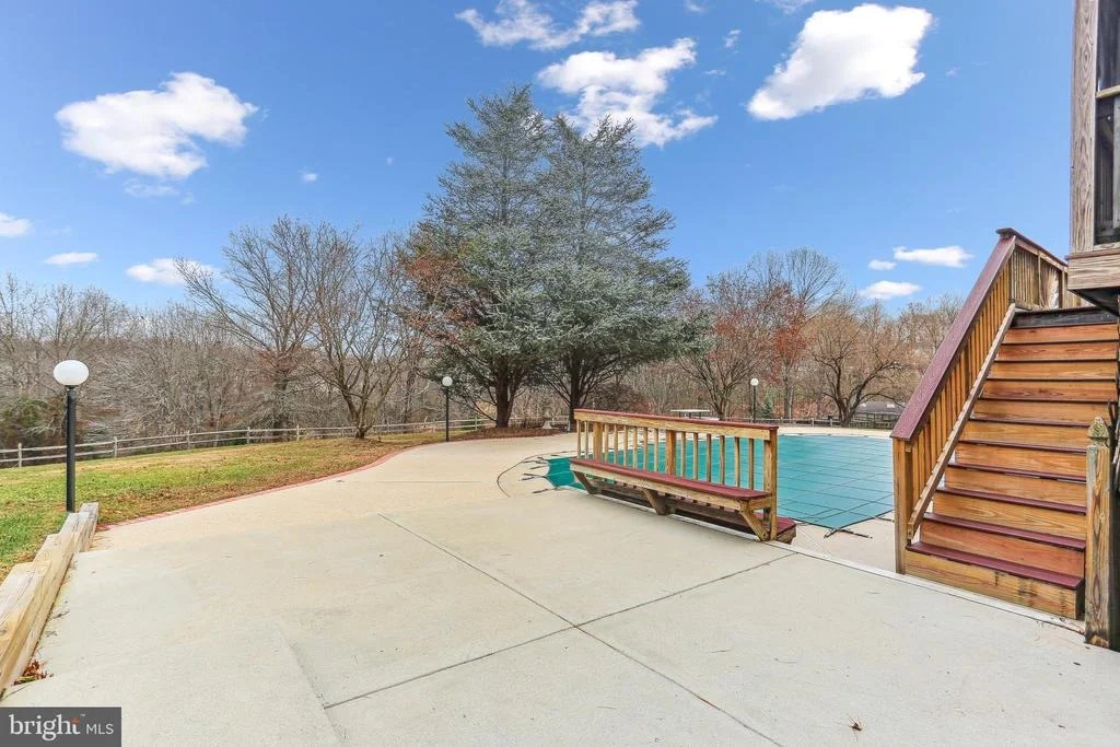 Photo of 9409 THORNEDIKE DRIVE