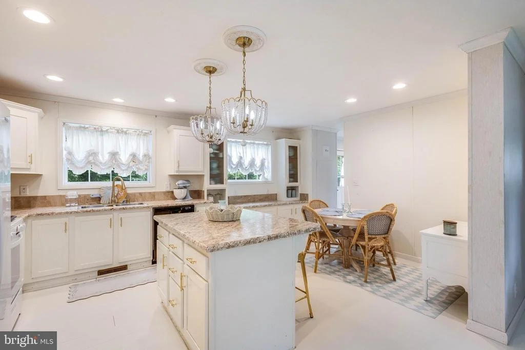 Photo of 25762 HOLLY VIEW DRIVE