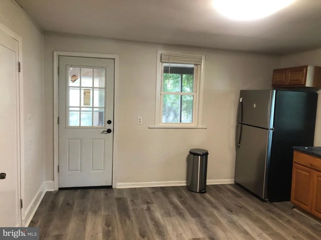 Photo of 516 MENTOR AVENUE