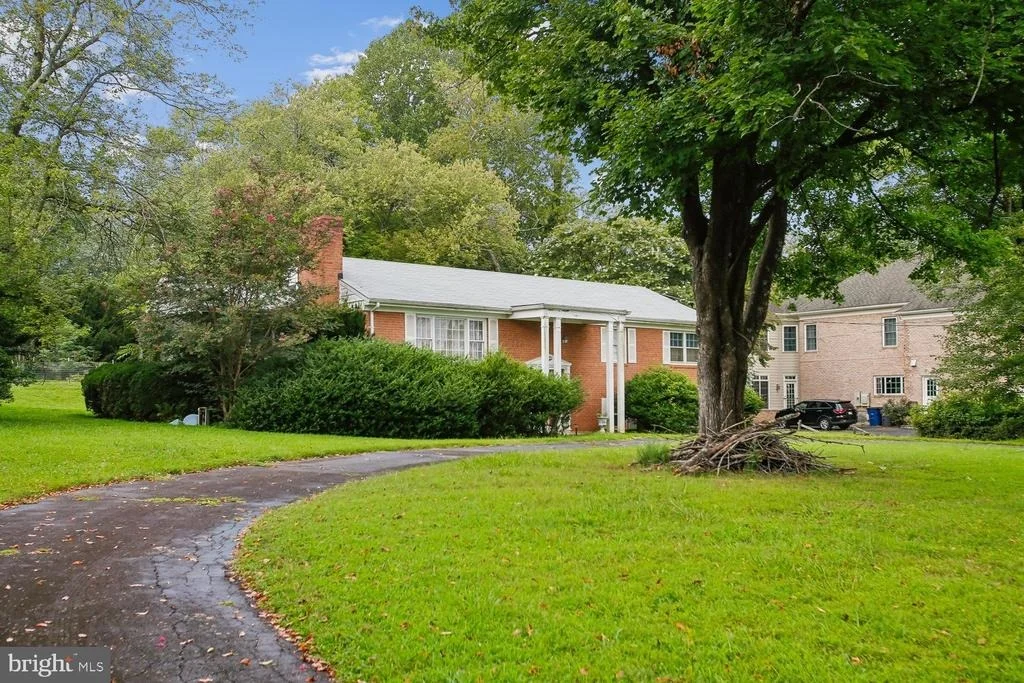 Photo of 2810 HILL ROAD