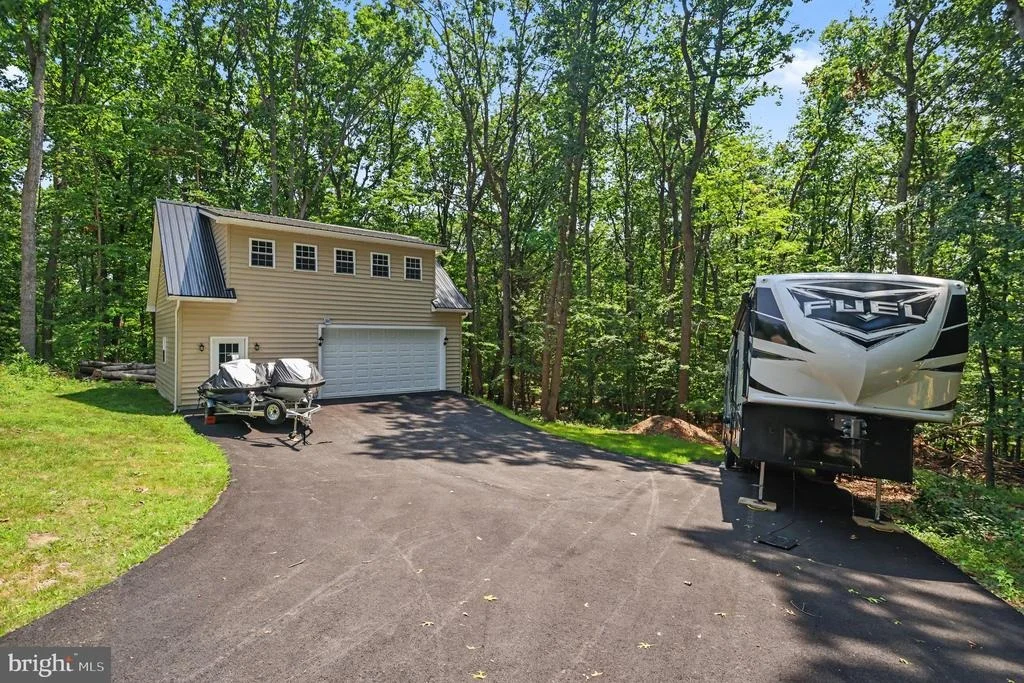 Photo of 4761 CAREA ROAD