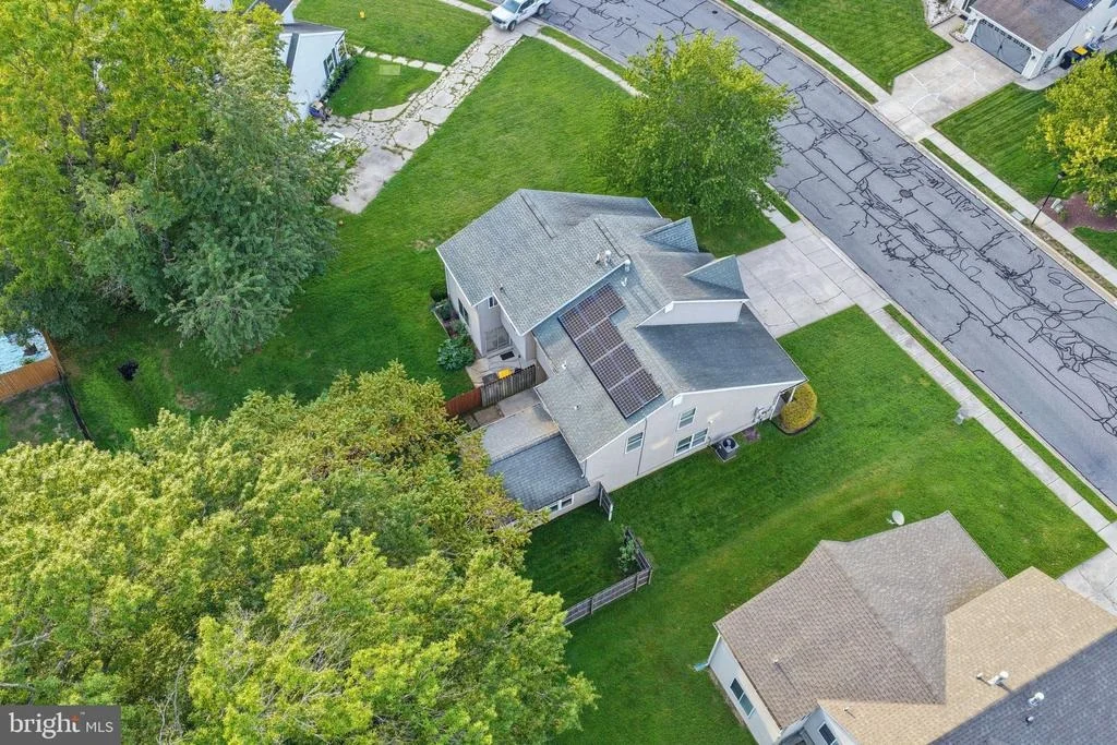 Photo of 19 HEATHERFIELD WAY