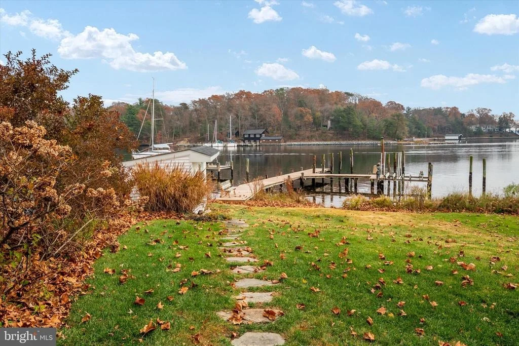 Photo of 394 NORTH DRIVE