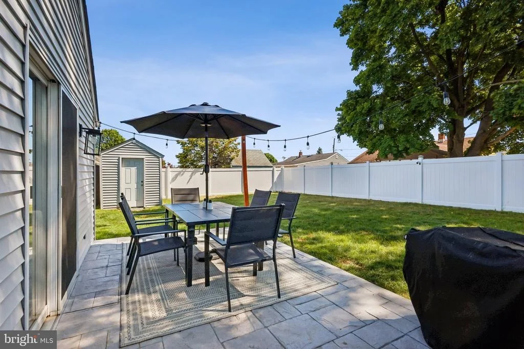 Photo of 469 WINDSOR DRIVE