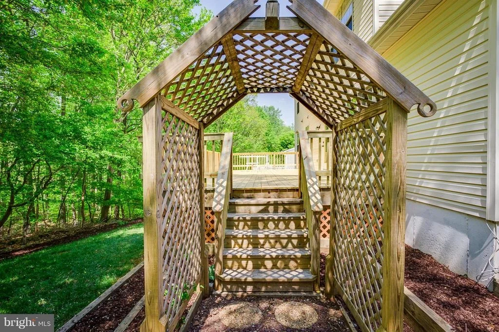 Photo of 9549 RED APPLE LANE