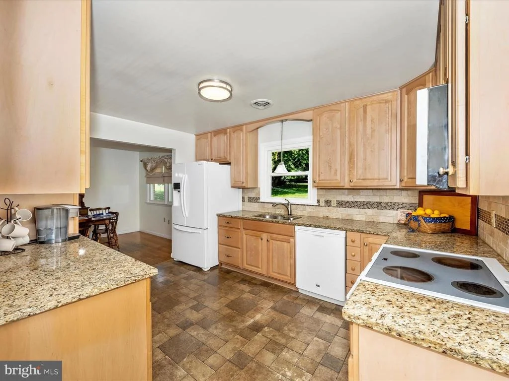 Photo of 5634 SHOOKSTOWN ROAD