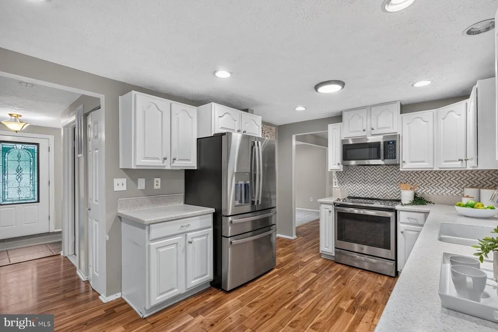 Photo of 935 MARINE DRIVE