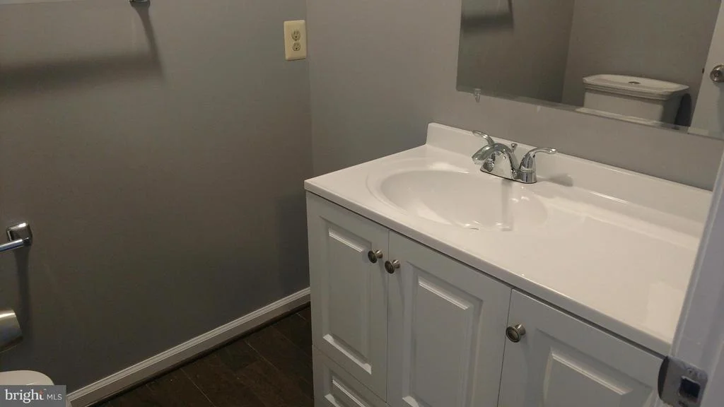 Photo of 1608 HUTCHINSON LANE