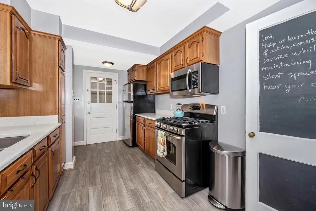 Photo of 1101 ROSWELL DRIVE