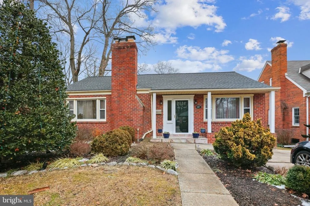 Photo of 8917 WALDEN ROAD