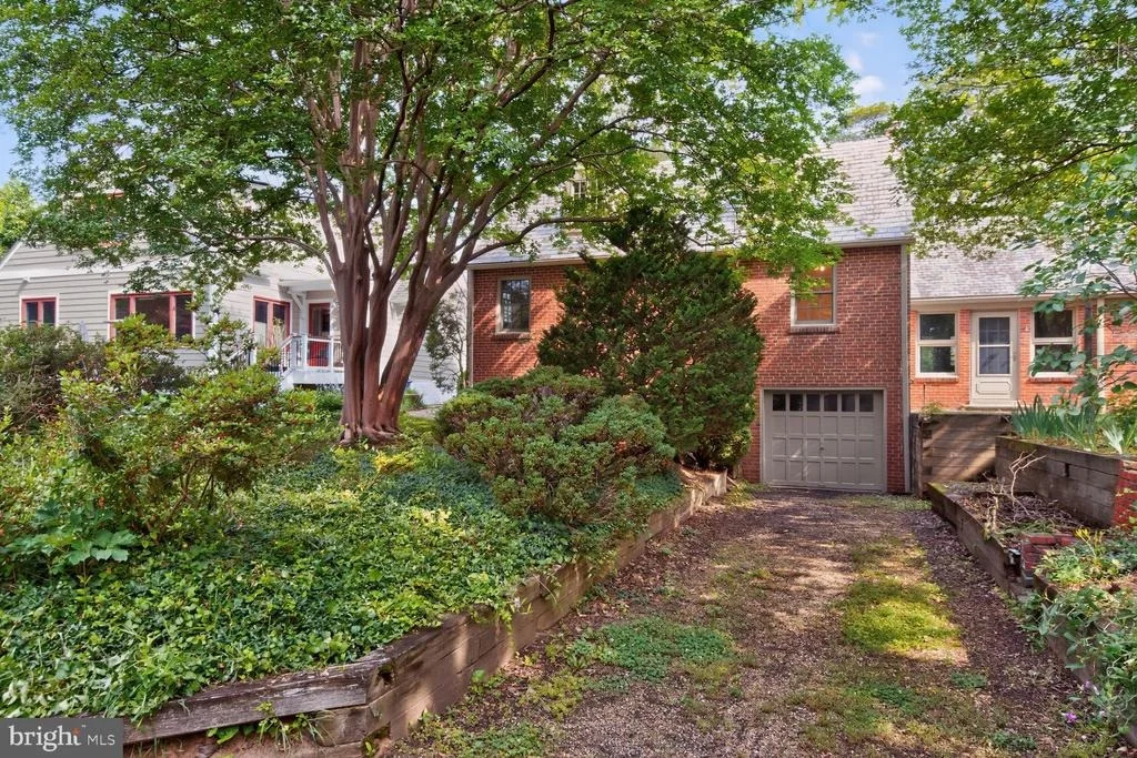 Photo of 702 MCNEILL ROAD