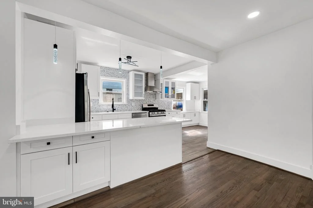 Photo of 710 SILVER SPRING AVENUE