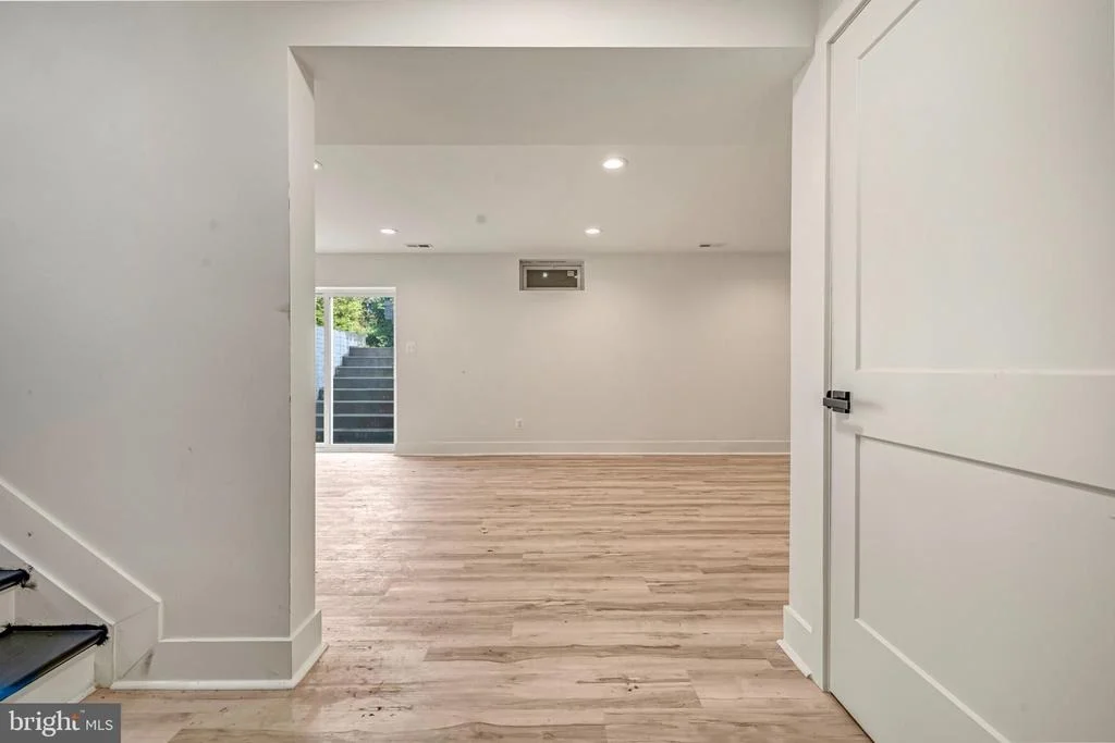 Photo of 1909 MITCHELL DRIVE