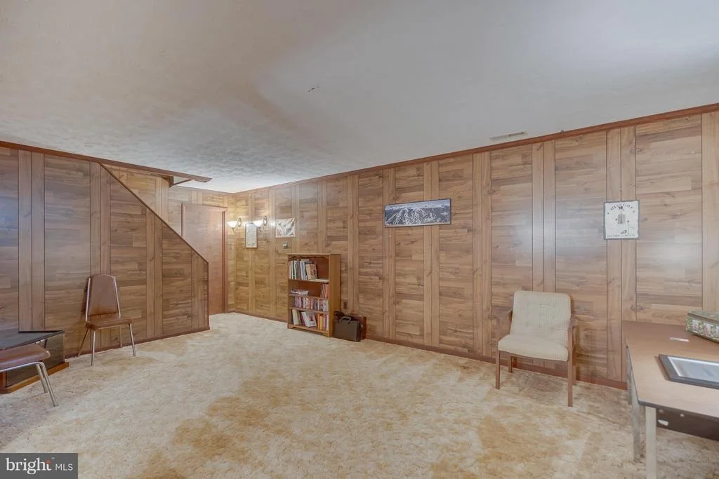 Photo of 112 APPLEGATE DRIVE