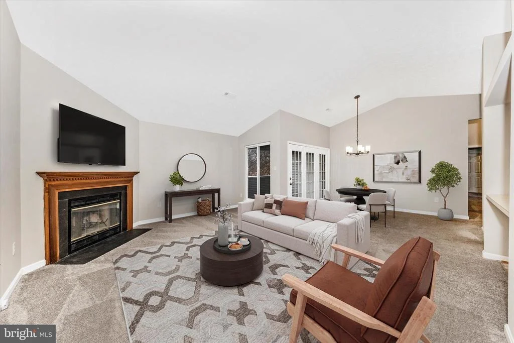 Photo of Unit 2C at 2149 WAINWRIGHT COURT